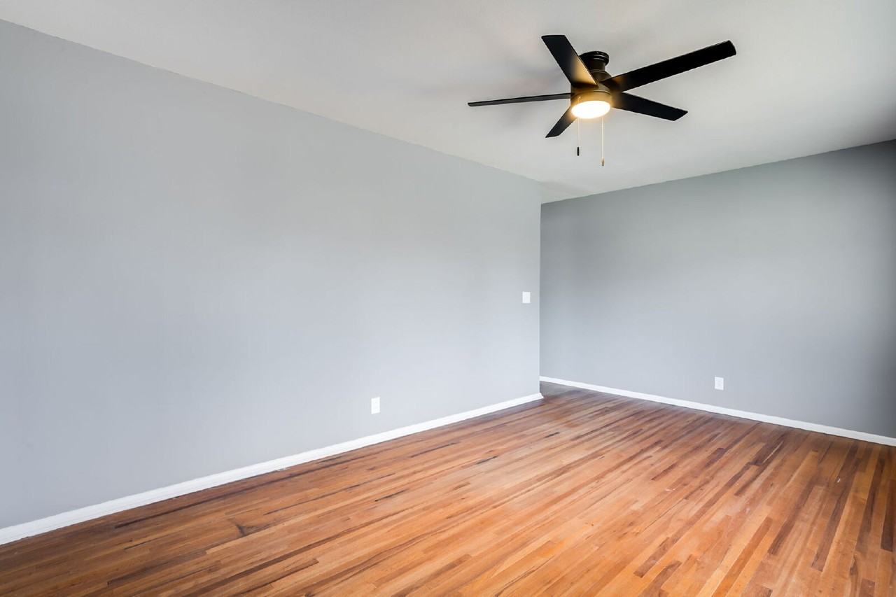 1433 N Kokomo Ave - Photo 3 of 11