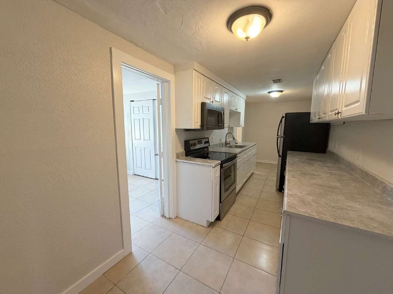 6651 River Rd #B - Photo 4 of 12