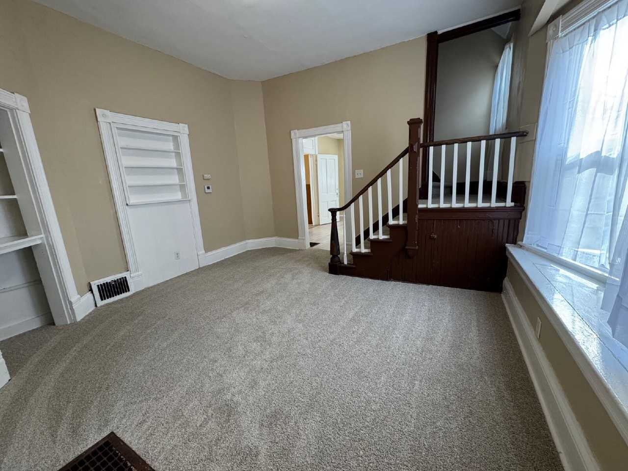 222 E Canedy St - Photo 7 of 20