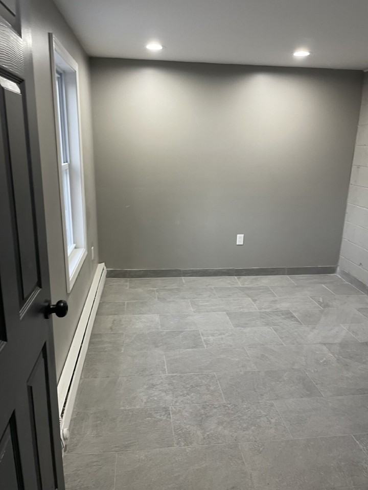 1521 Weinman St - Photo 4 of 12