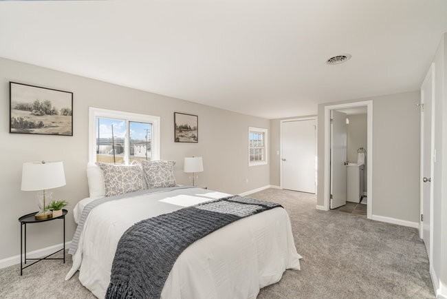 28 W Main St - Photo 7 of 12