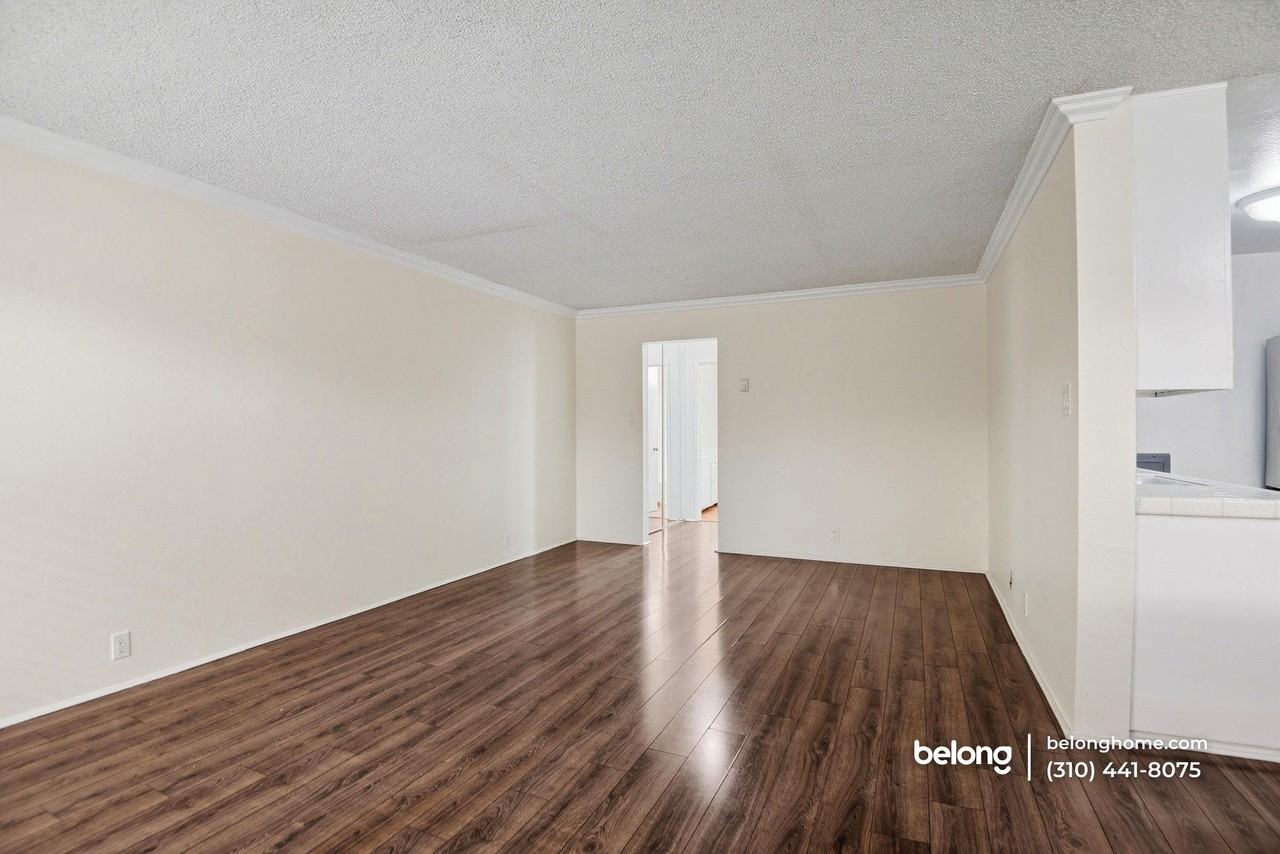 545 Chestnut Ave #206 - Photo 5 of 24