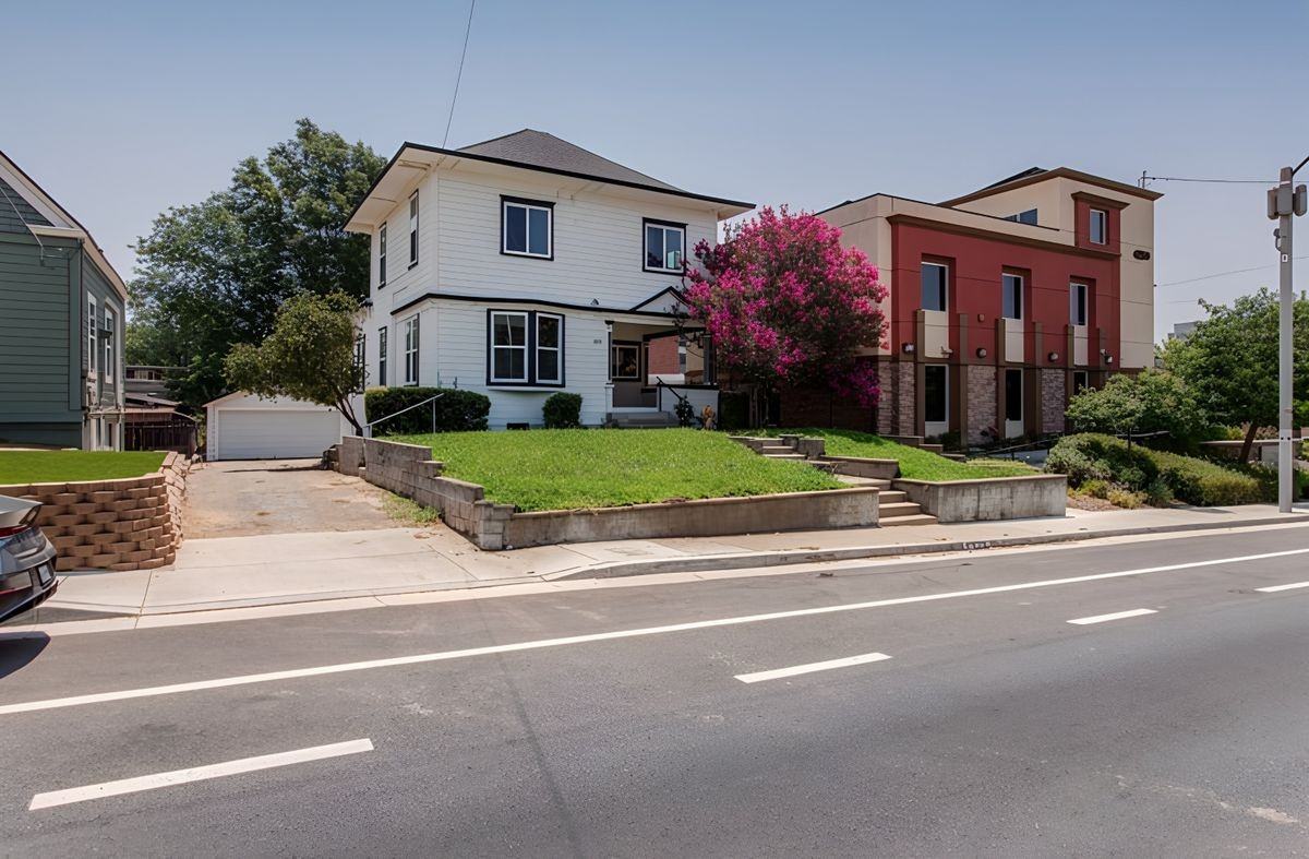 4224 Brockton Ave - Photo 3 of 23