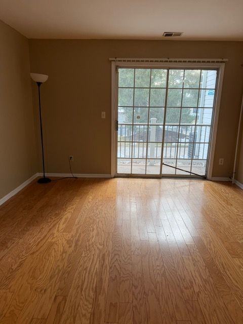 513 Waterford Dr - Photo 3 of 9
