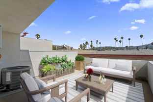 1409 N Hobart Blvd ##104 - Photo 1 of 1