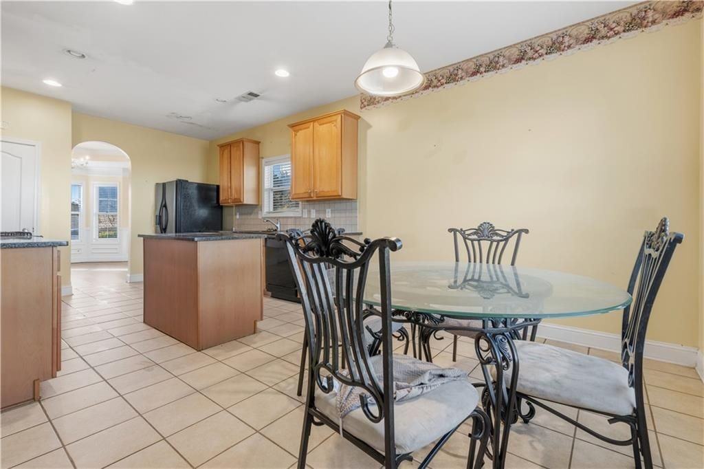 820 Kaitlyn Dr - Photo 5 of 18