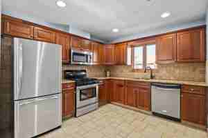 featured image of 391 Taylor Ave ##2