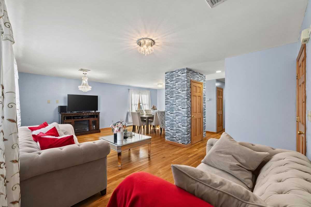 391 Taylor Ave ##2 - Photo 4 of 15