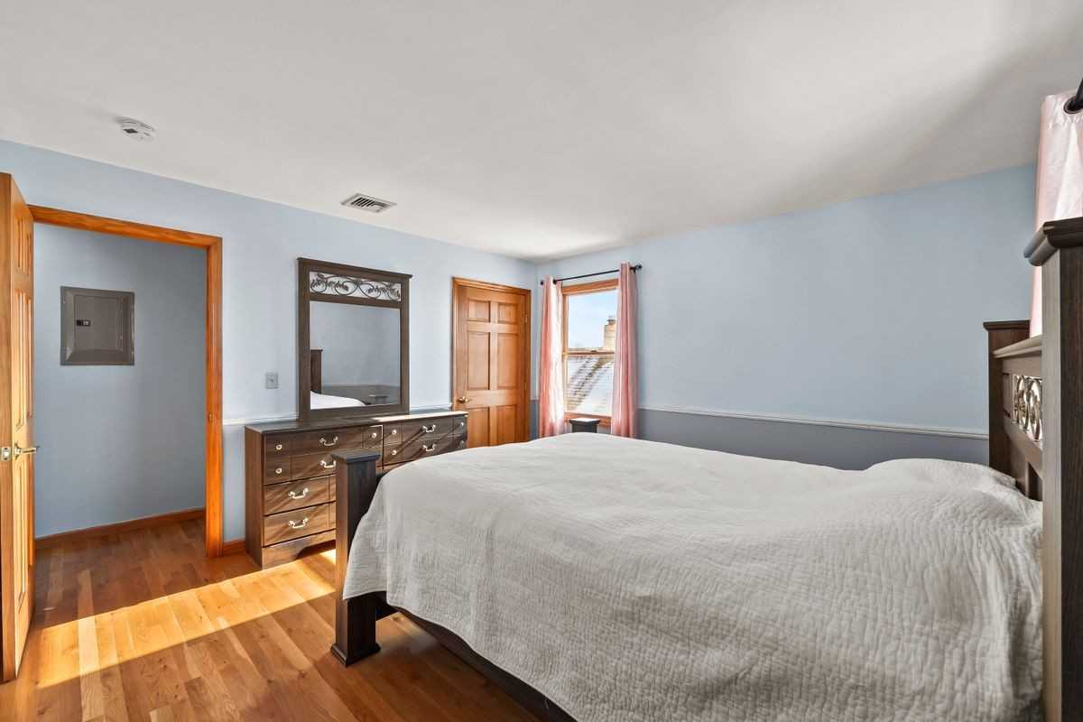 391 Taylor Ave ##2 - Photo 5 of 15