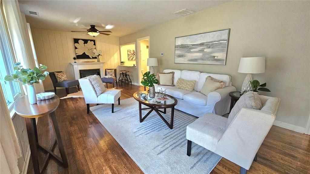 2343 Hunting Valley Dr - Photo 2 of 22