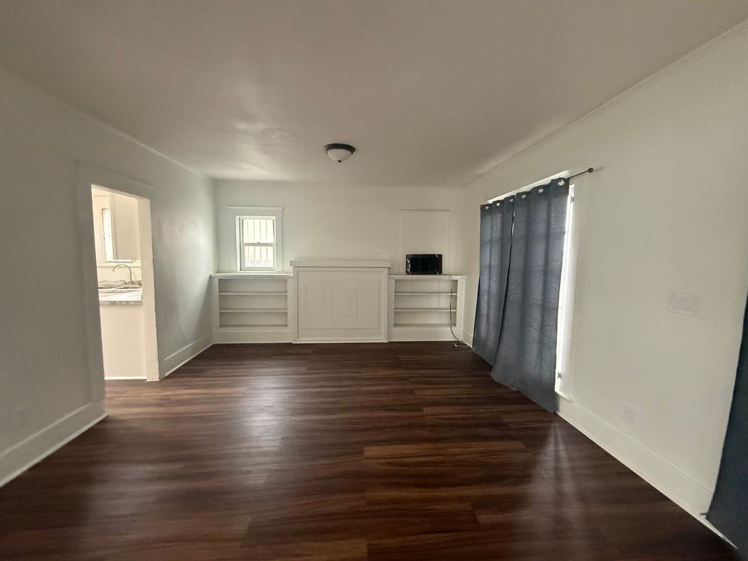 280 E Orange St - Photo 3 of 20