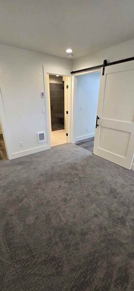 101 Julian Dr - Photo 6 of 10