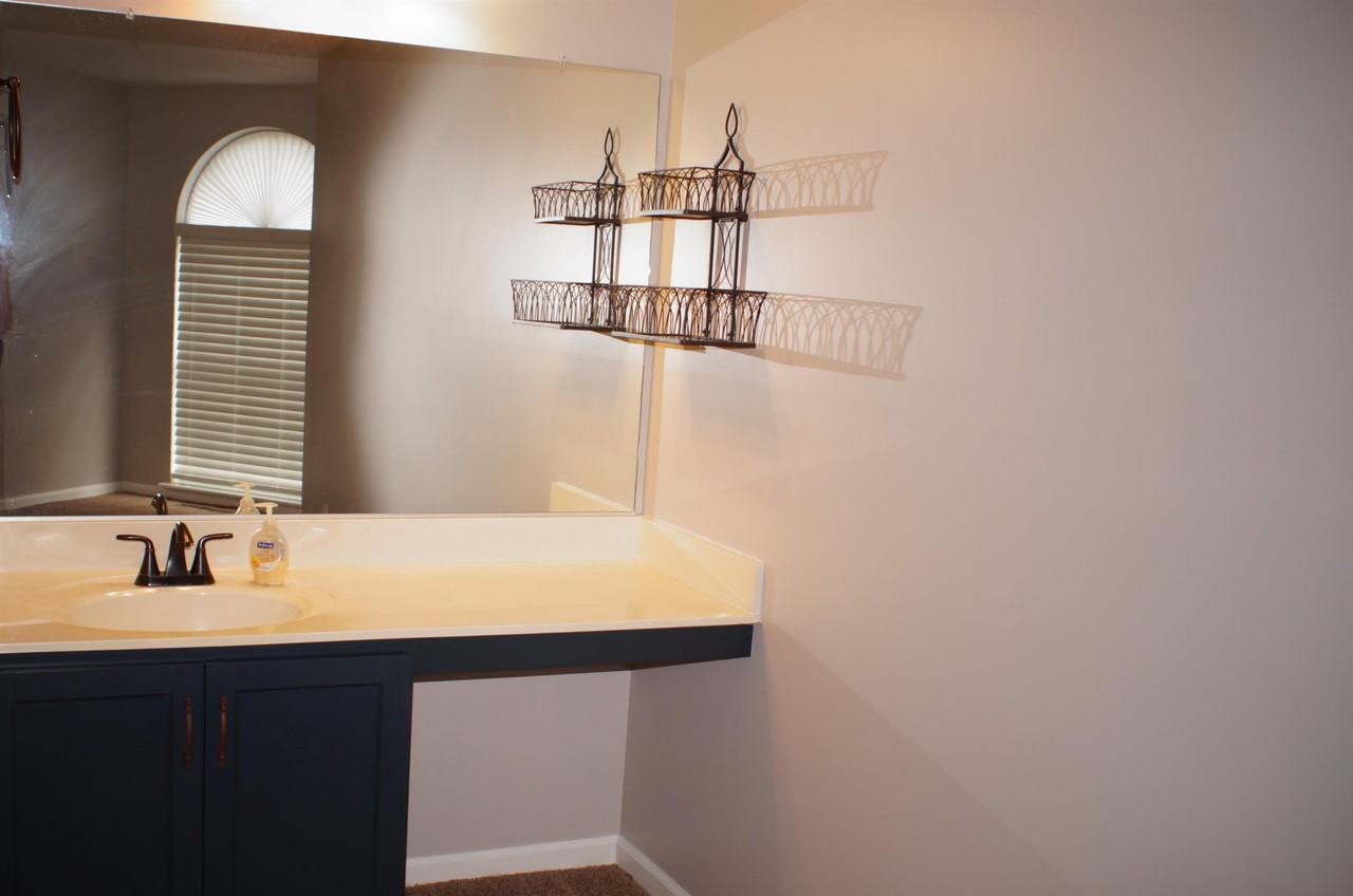 3661 Essex Pond Quay #1 - Photo 4 of 38