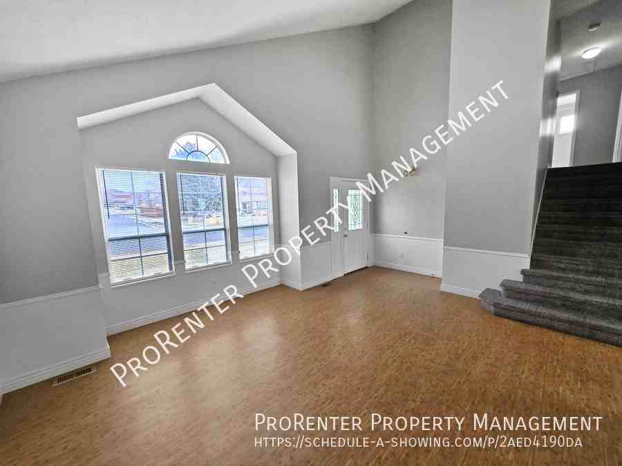 1401 Ash Dr - Photo 5 of 29