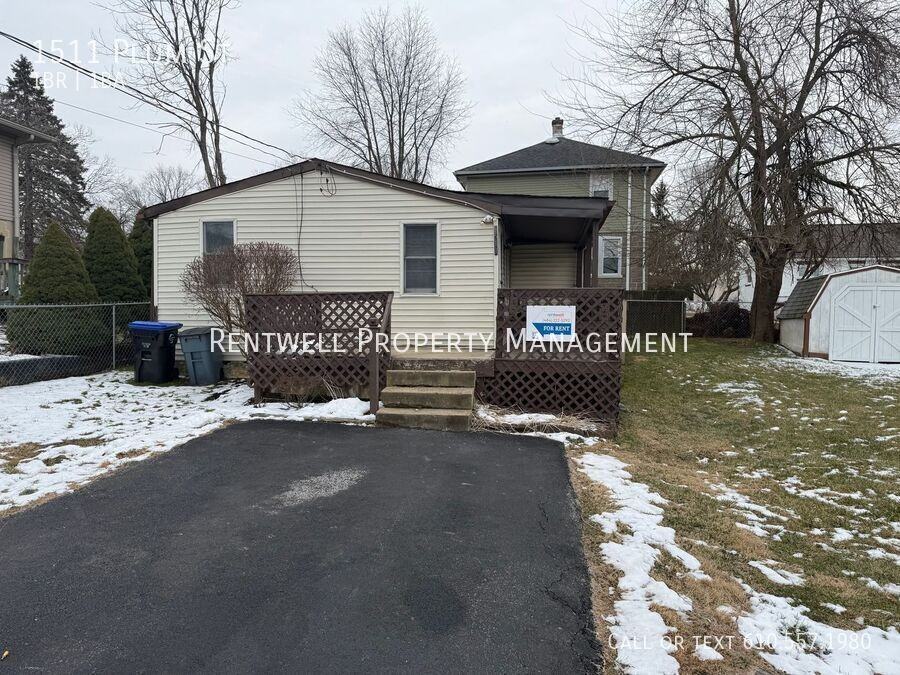 1511 Plum St - Photo 3 of 11