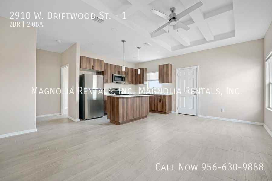 2910 W Driftwood St #1 - Photo 2 of 7