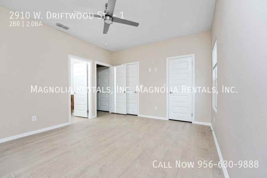 2910 W Driftwood St #1 - Photo 4 of 7