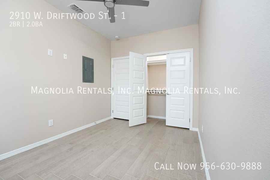 2910 W Driftwood St #1 - Photo 6 of 7