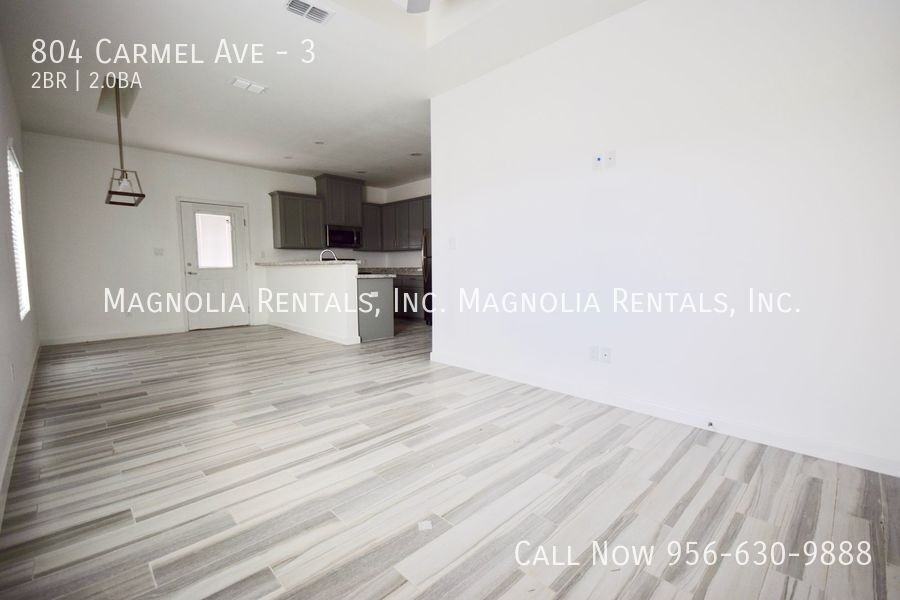 804 W Carmel Ave #3 - Photo 2 of 11