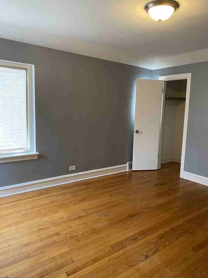 9031 South Kingston Avenue - Photo 5 of 11