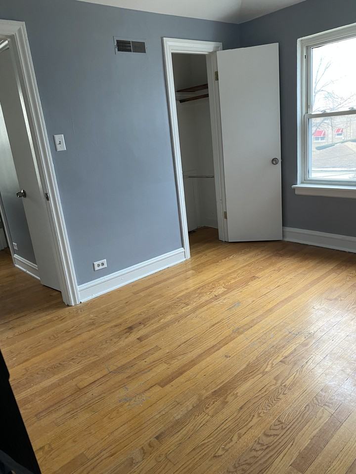 9031 South Kingston Avenue - Photo 6 of 11