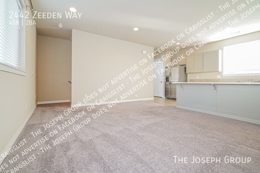 2442 Zeeden Way - Photo 3 of 33