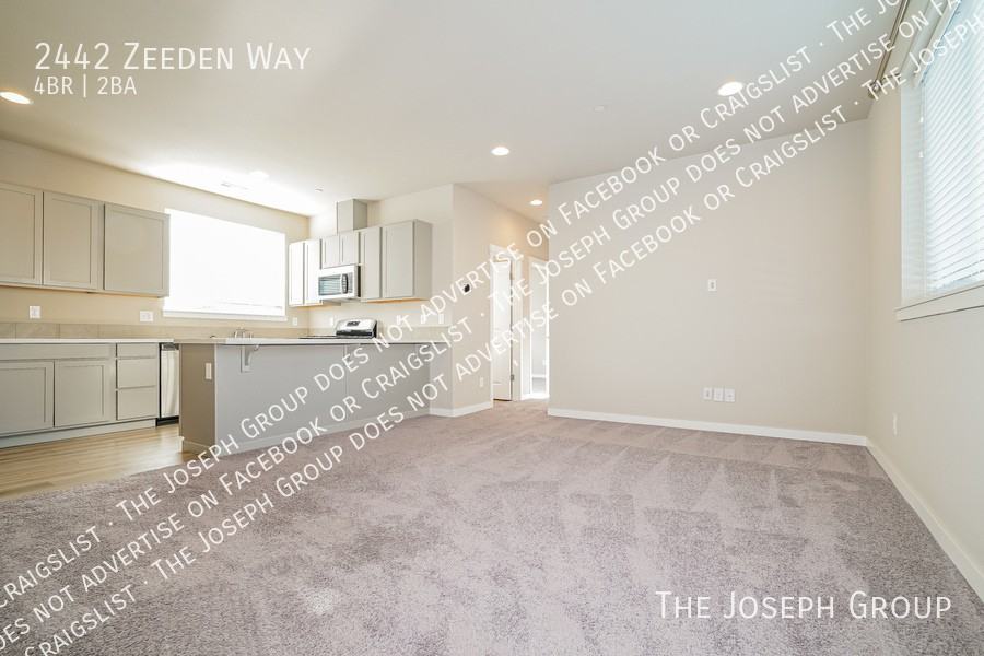 2442 Zeeden Way - Photo 4 of 33