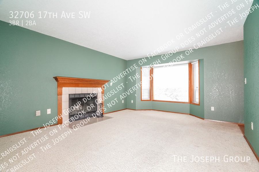 32706 17th Ave Sw - Photo 2 of 31