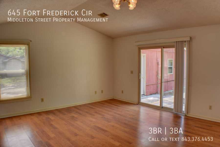 645 Fort Frederick Cir - Photo 7 of 36