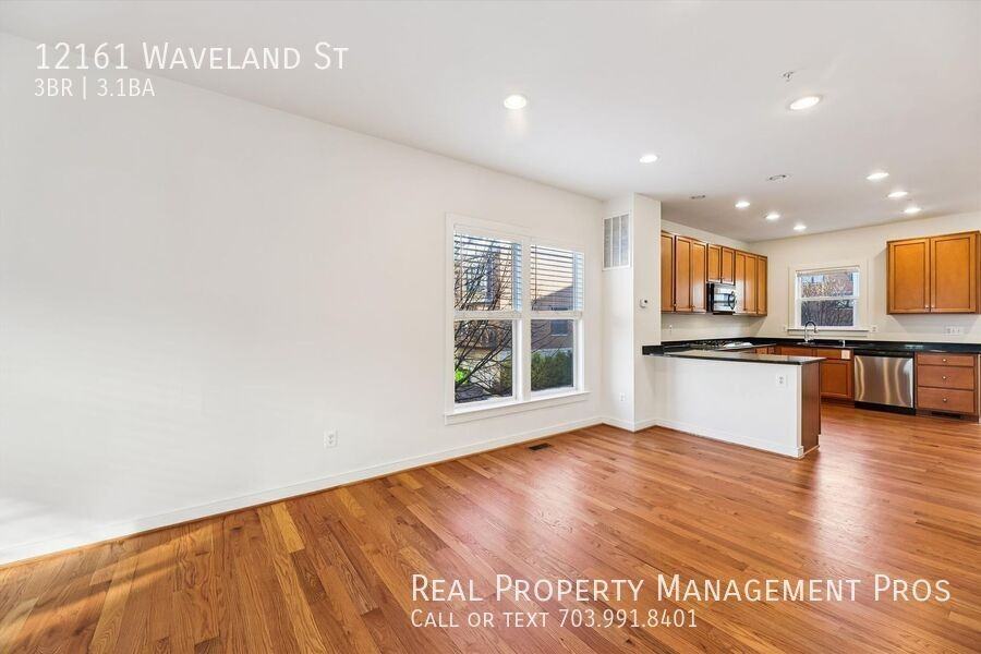 12161 Waveland St - Photo 5 of 50