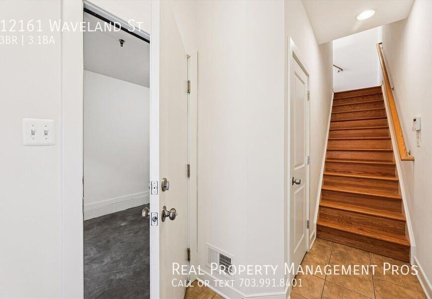 12161 Waveland St - Photo 7 of 50