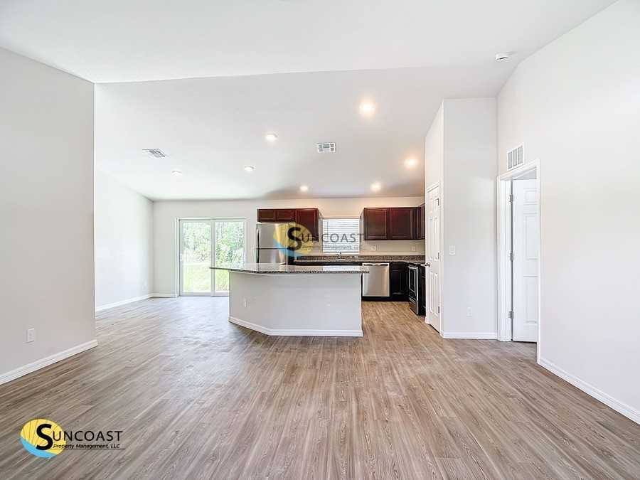 11933 Braddock Rd - Photo 4 of 22