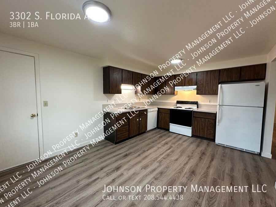 3302 S Florida Ave - Photo 5 of 13