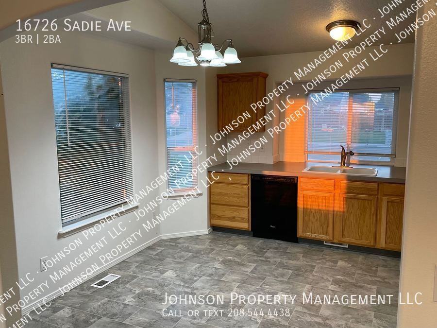 16726 Sadie Ave - Photo 5 of 16