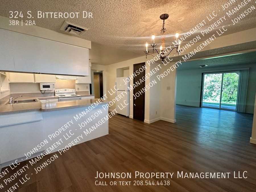 324 S Bitteroot Dr - Photo 7 of 15