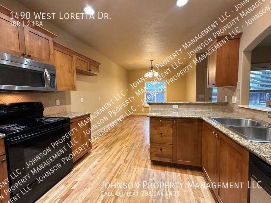 1490 W Loretta St - Photo 2 of 21