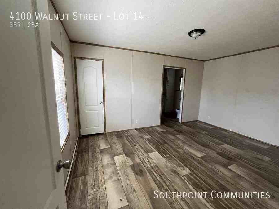4100 Walnut St - Photo 4 of 11
