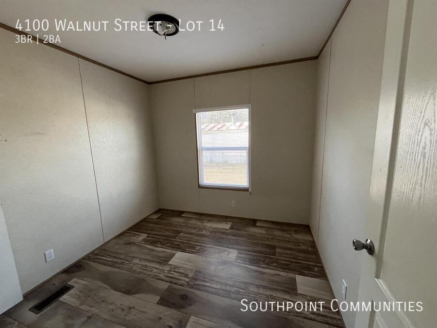 4100 Walnut St - Photo 6 of 11