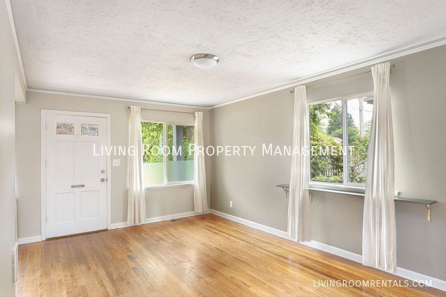 6118 Se Reedway St - Photo 2 of 14