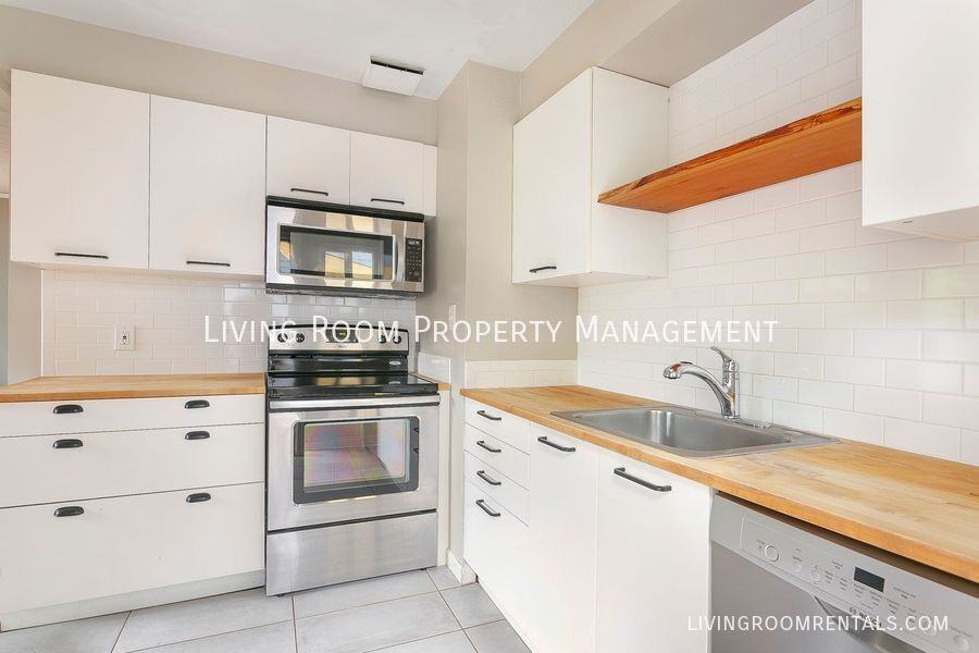 6118 Se Reedway St - Photo 6 of 14