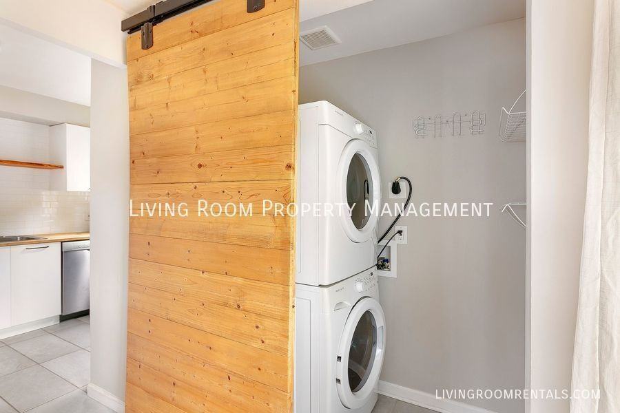 6118 Se Reedway St - Photo 7 of 14