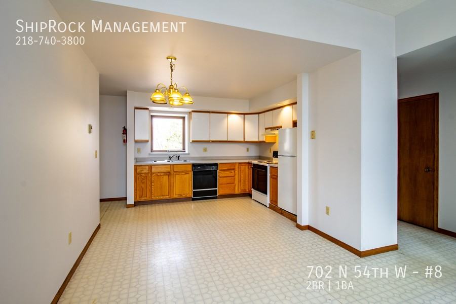 702 N 54th Ave W #8 - Photo 4 of 17