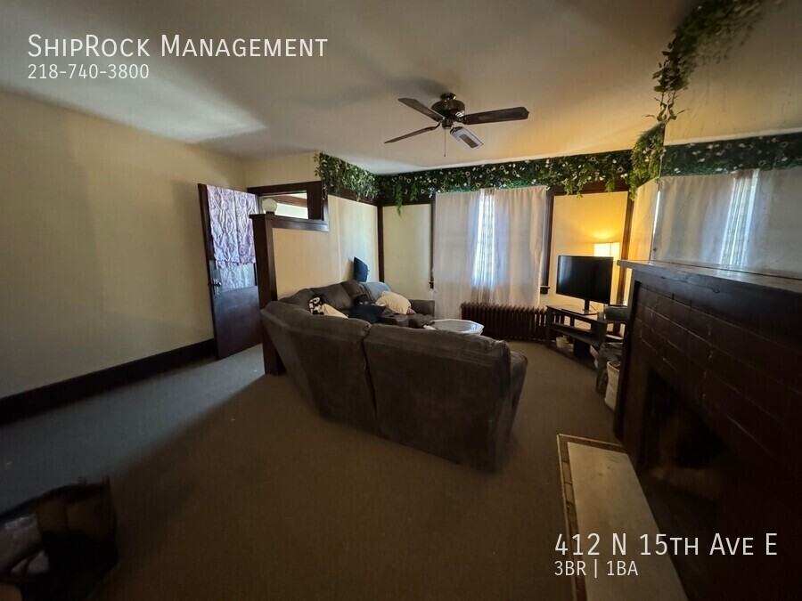 412 N 15th Ave E - Photo 4 of 11