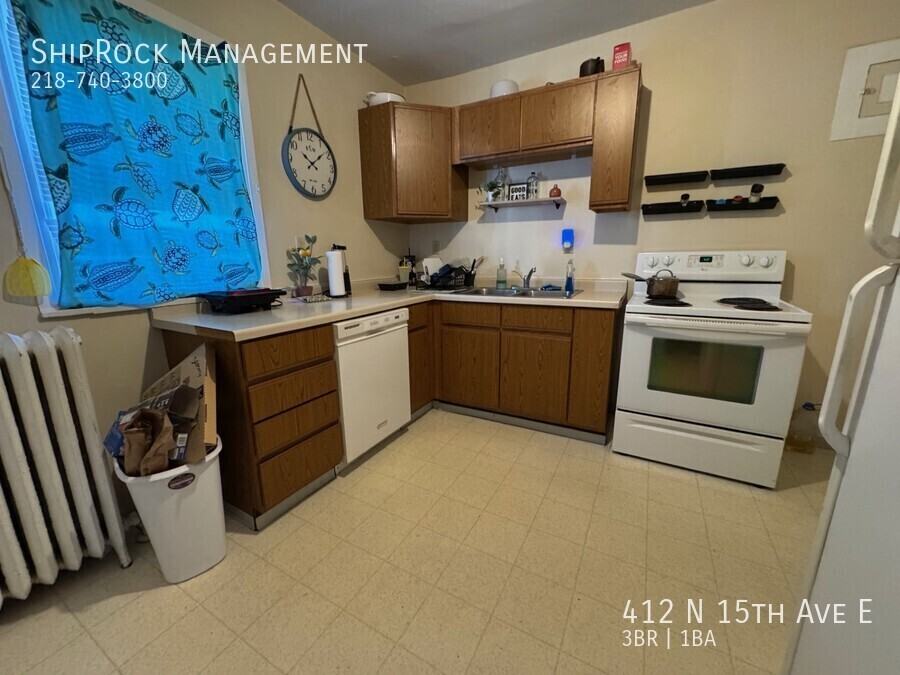 412 N 15th Ave E - Photo 6 of 11