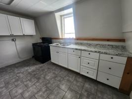 featured image of 4 Carnes Rd #3