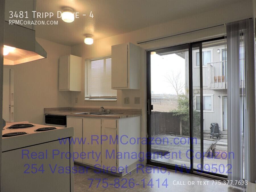 3481 Tripp Dr #4 - Photo 4 of 11