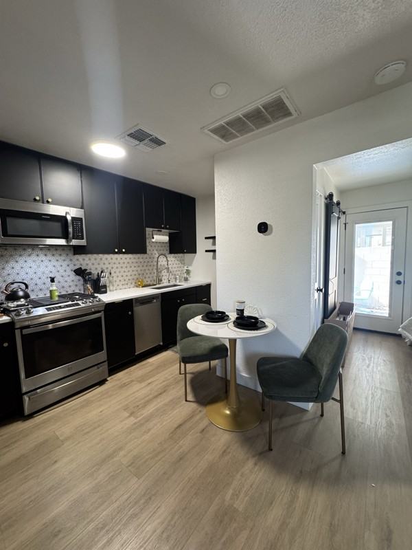 1155 E Diamond St #1008 - Photo 3 of 12