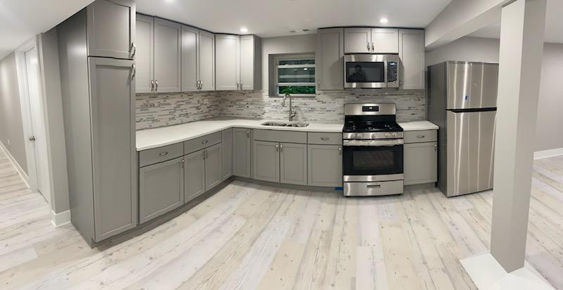 2204 W Ainslie St #B - Photo 5 of 11