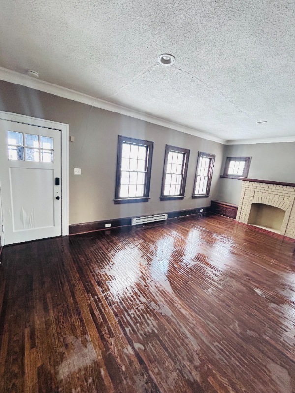 1917 Newton Ave N #FL1 - Photo 3 of 22