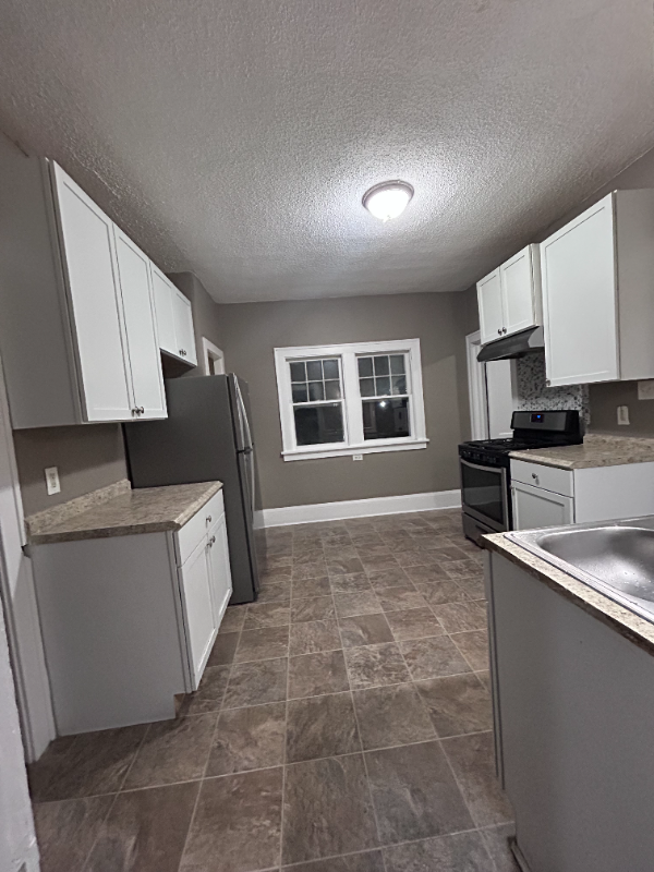 1917 Newton Ave N #FL1 - Photo 7 of 22